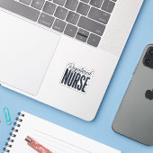 Geregistreerd Verpleegster Script Typografie Vecto Sticker (Laptop met iPhone)