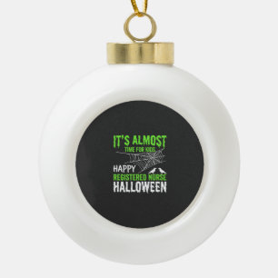 Geregistreerde verpleegster Halloween Spinnenweb e Keramische Bal Ornament