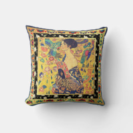 Geremasterde dame met een fan van Gustav Klimt Kussen