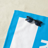 GERESERVEERDE, Witte tekst op Sky Blue Stripe/Bord Strandlaken (In situ)