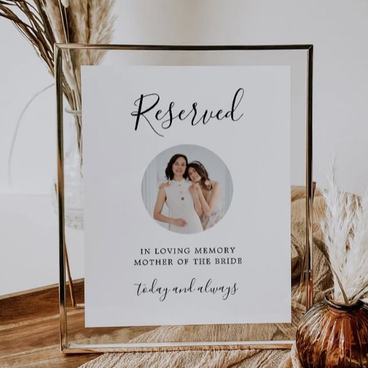 Gereserveerde zitplaatsen in liefdevol geheugentek reclamebord met voetstuk