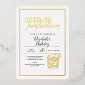 Gerijpt tot Perfectie Gouden Whiskey Verjaardagsfe Folie Uitnodiging (Voorkant)