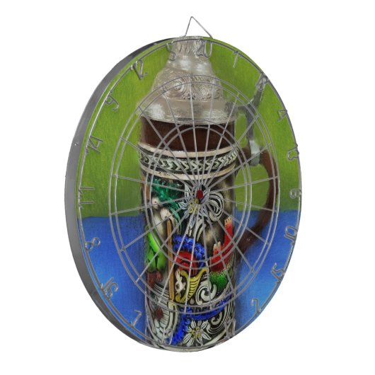 German Beer Stein w/scharnierend deksel blauw groe Dartbord (Voorkant Links)