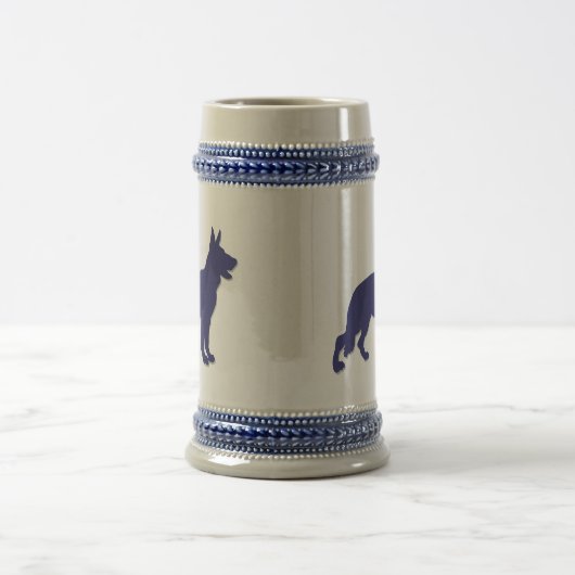 German Shepherd Bierpul (Center)