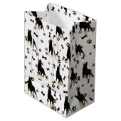 German Shepherd, Black Bandana Luggage Handle Wra Medium Cadeauzakje (Voorkant Gekanteld)