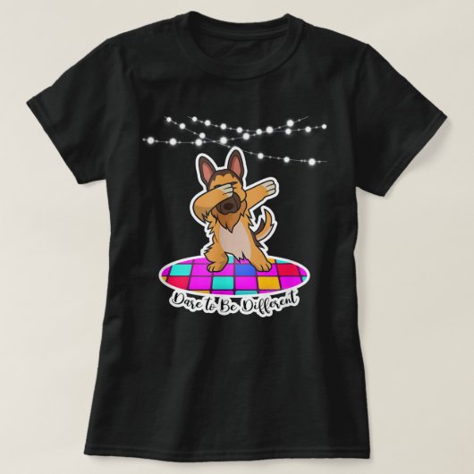 German Shepherd Dabbing Dare to be Different pet T-shirt (Design voorkant)