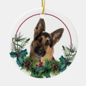 German Shepherd Dog Evergreen Berry Wreath Keramisch Ornament (Voorkant)