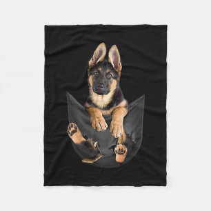 German Shepherd in Pocket T-Shirt Funny Dog Lover Fleece Deken