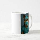 German Shepherd in Scrubs Koffiemok (Voorkant rechts)
