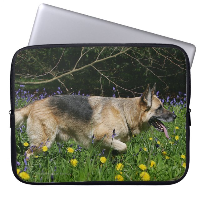German Shepherd in Yellow Flowers Laptop Sleeve (Voorkant)