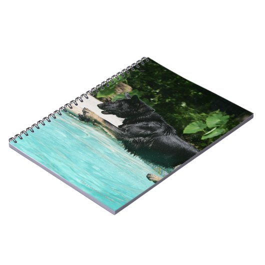 German Shepherd Jumping in Water Notitieboek (Linkerzijde)