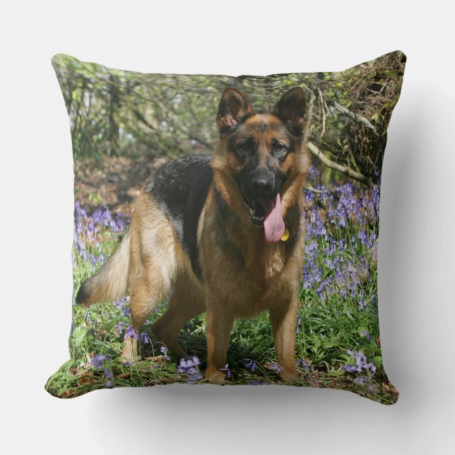 German Shepherd Laying Down Kussen (Voorkant)