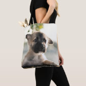 German Shepherd Puppy over Ledge Tote Bag (Dichtbij)