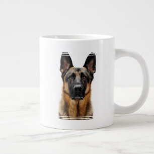 German Shepherd Sitting up Grote Koffiekop