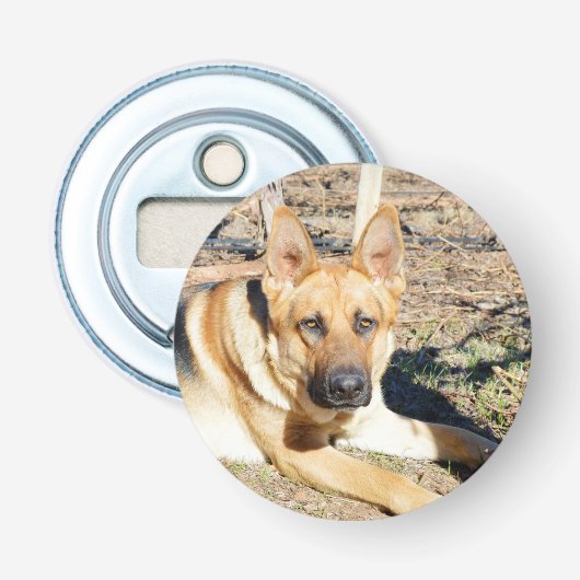 German Shepherd Wake Up, Button Flesopener (Voorkant)