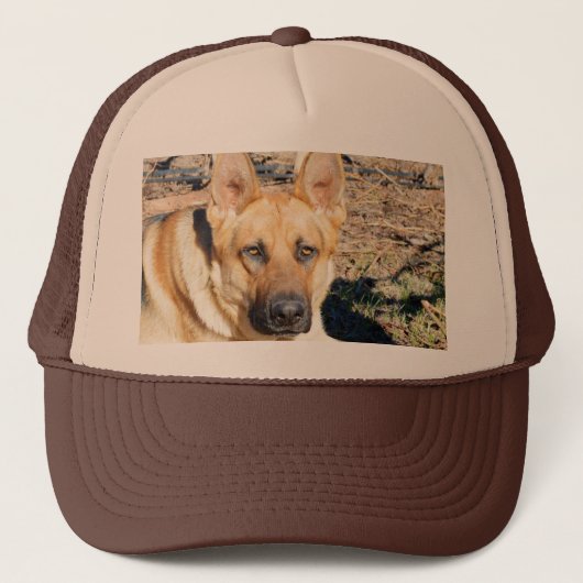 German Shepherd Wake Up, Trucker Pet (Voorkant)