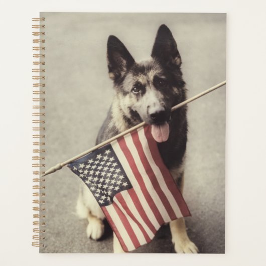 German Shepherd With US Flag Planner (Voorkant)