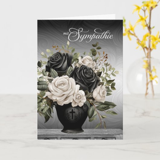 German Sympathy Vase of Black and White Roses Kaart (Gele Bloem)