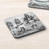 Geronimo en drie van zijn Apache-strijders, 1886 ( Bier Onderzetter (Linkerzijde)