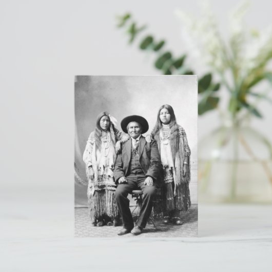 Geronimo en twee nichtjes briefkaart (Staand voorkant)