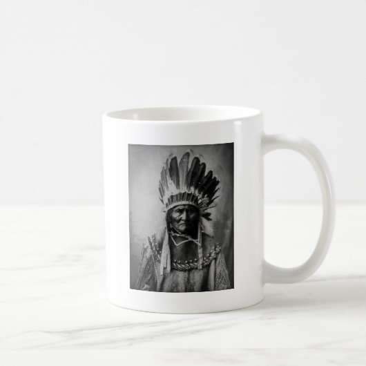 Geronimo in Head Dress Native American Hero Koffiemok (Rechts)