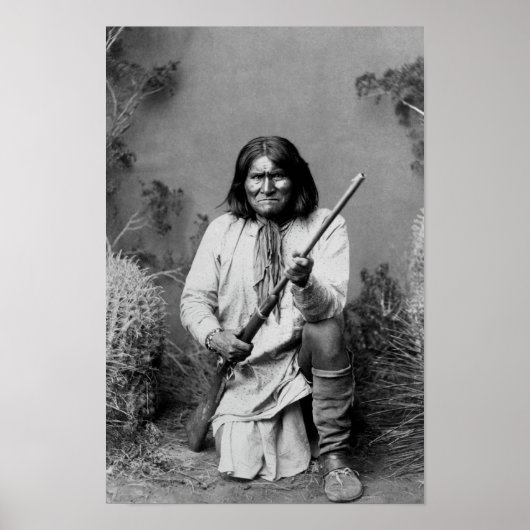 Geronimo Kneeling met Rifle - 1886 Poster (Voorkant)