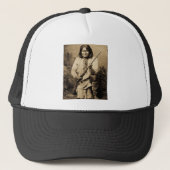 Geronimo met Rifle 1886 Trucker Pet (Voorkant)