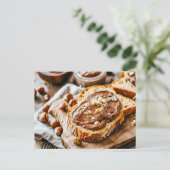 Geroosterd brood met romige chocolade hazelnootpas feestdagenkaart (Staand voorkant)
