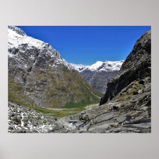 Gertrude Valley Poster (Voorkant)