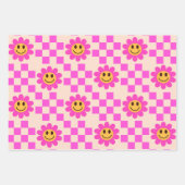 Geruit Hot Pink Lachende Bloemen met vierkanten Inpakpapier Vel (Voorkant 2)