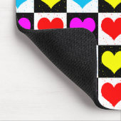 Geruit kleurrijk hartenpatroon muismat (Hoek)