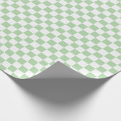 Geruit lichtgroen en wit cadeaupapier (Hoek)