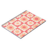 Geruit Perzik Fuzz Retro Bloemen Patroon Notitieboek (Linkerzijde)