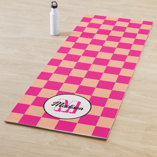 Geruit perzik heet roze geometrische retro Monogra Yogamat (In situ)
