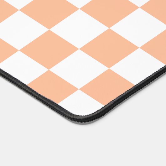 Geruit perzikkleurig wit geometrisch retro monogra bureaumat (Hoek)