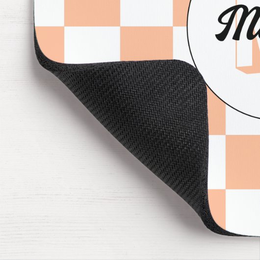 Geruit perzikkleurig wit geometrisch retro monogra muismat (Hoek)