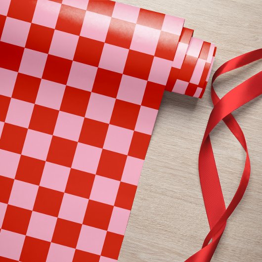 Geruit rood roze cadeaupapier