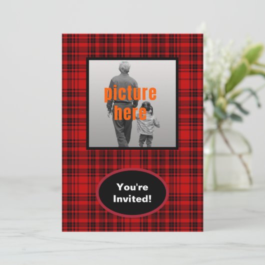 Geruit rood zwart geruite verjaardagsfeestje kaart (Staand voorkant)