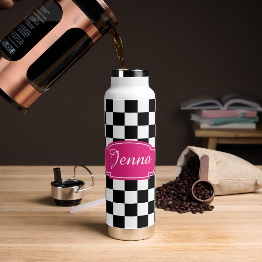 Geruit zwart en wit warm roze label waterfles (Koffie)