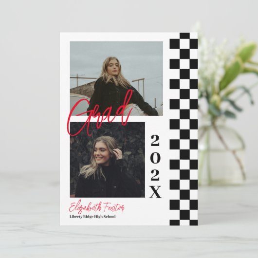 Geruite b&w met rood afstuderen Invitation Kaart (Staand voorkant)