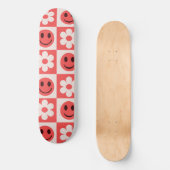 Geruite Bloemen en Gelukkige Gezichten Rood Persoonlijk Skateboard (Voorkant)
