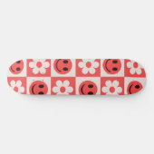 Geruite Bloemen en Gelukkige Gezichten Rood Persoonlijk Skateboard (Horizontaal)