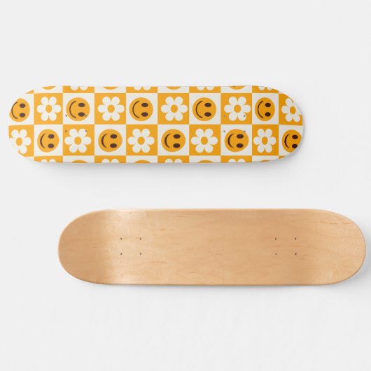 Geruite bloemen en lachende gezichten Sinaasappel Persoonlijk Skateboard (Horizontaal)