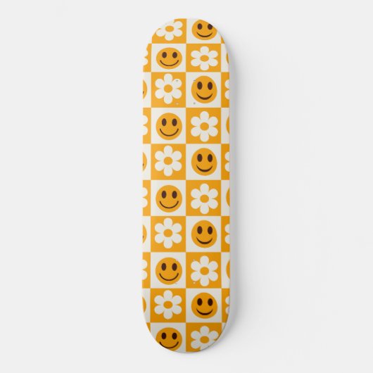 Geruite bloemen en lachende gezichten Sinaasappel Persoonlijk Skateboard (Voorkant)