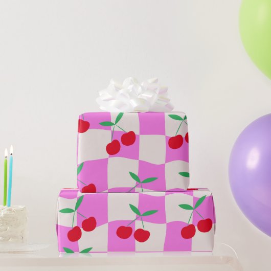 Geruite kersen op roze verwrongen dambord cadeaupapier (Feestgeschenken)