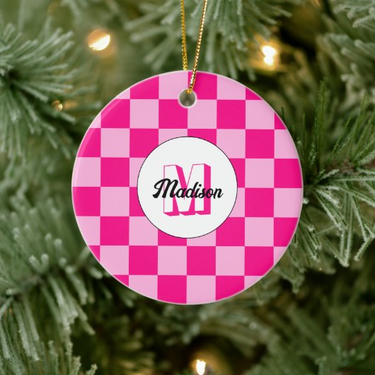 Geruite licht roze geometrische retro monogram keramisch ornament (Boom)