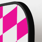 Geruite neon roze en wit pickleball paddle (Links Detail)