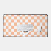 Geruite perzik witte geometrische retro monogram bureaumat (Keyboard & Muis)