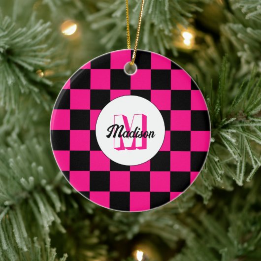 Geruite vakken hete roze zwart retro Monogram Keramisch Ornament (Boom)