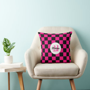 Geruite vierkanten heet roze zwart retro Monogram Kussen